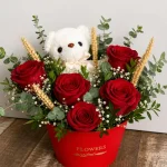Canasta con 5 Rosas y Peluche